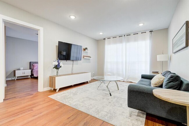 Building Photo - 2701 Bellefontaine St