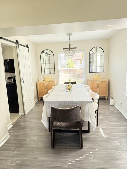 Building Photo - 1058 Longford Rd