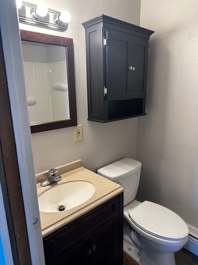 Building Photo - 3 bedroom semi Etters