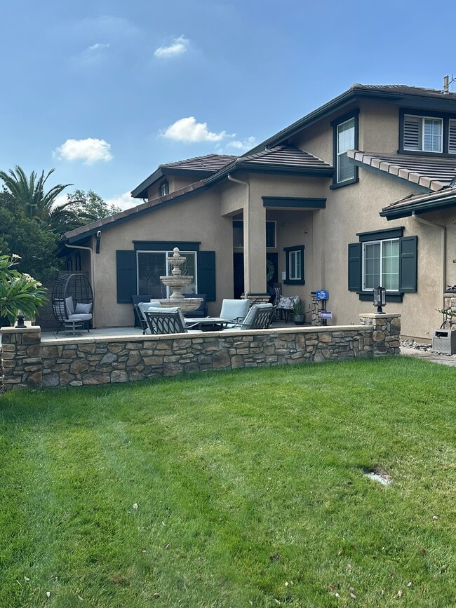 Building Photo - 16275 Summerset Street