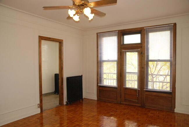 Building Photo - 530 W. Diversey