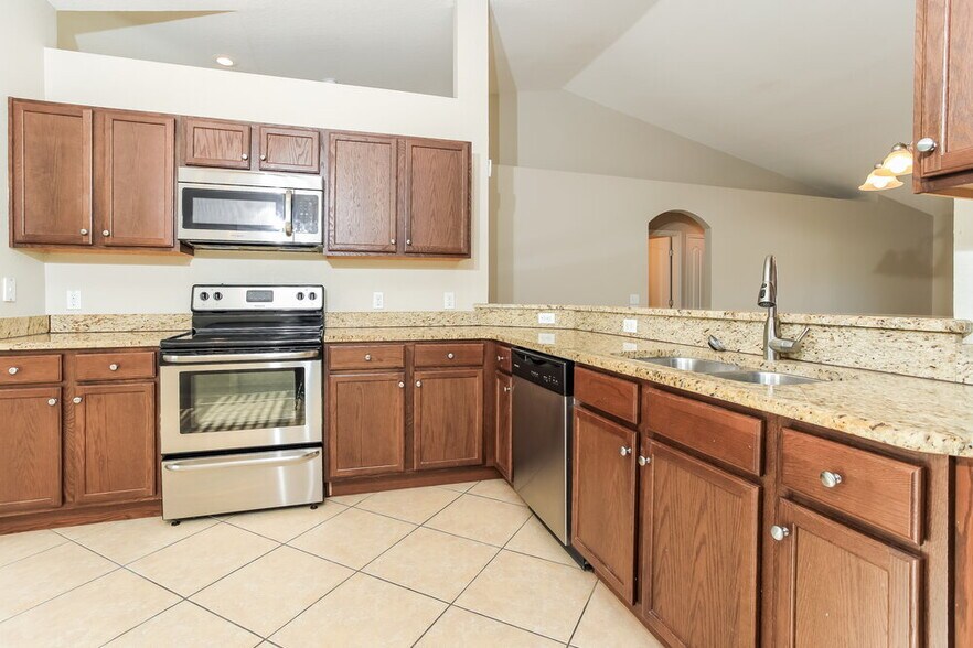 Building Photo - 727 Barrister Dr