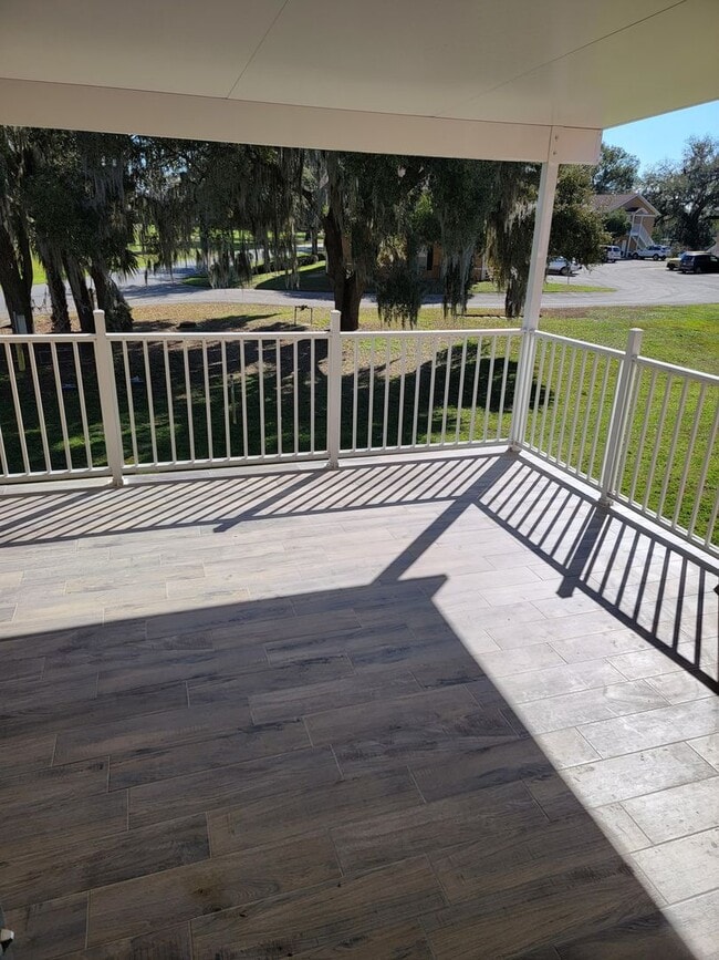 Building Photo - BRAND NEW 3/2 Townhome in Lakeside!!!!