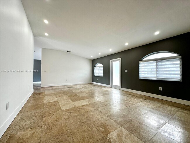 Building Photo - 18201 SW 149th Ave