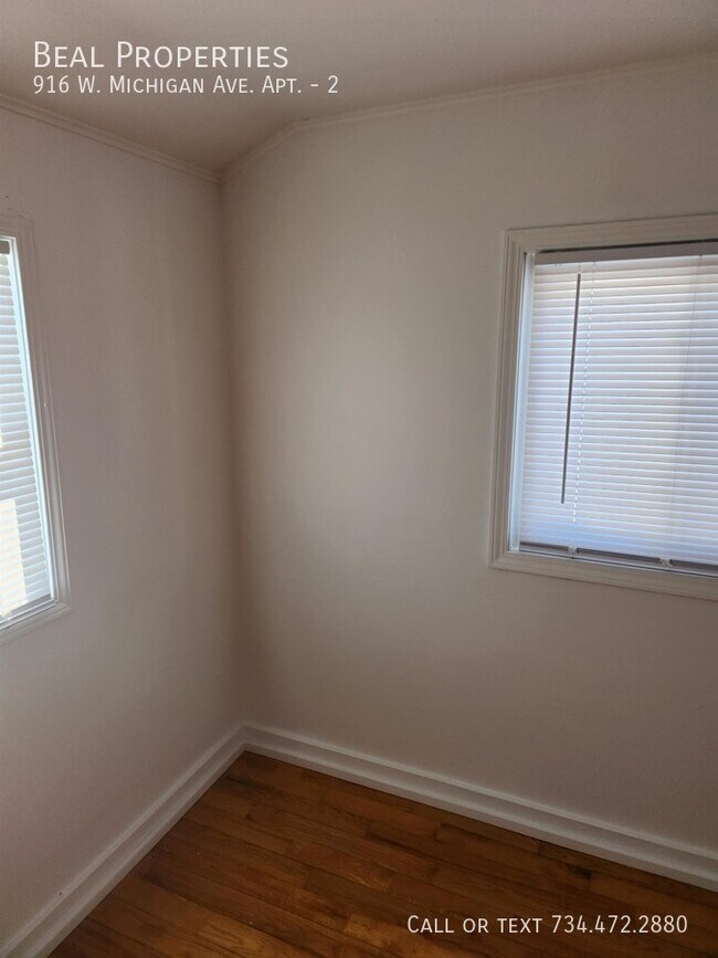 Building Photo - 916 W Michigan Ave