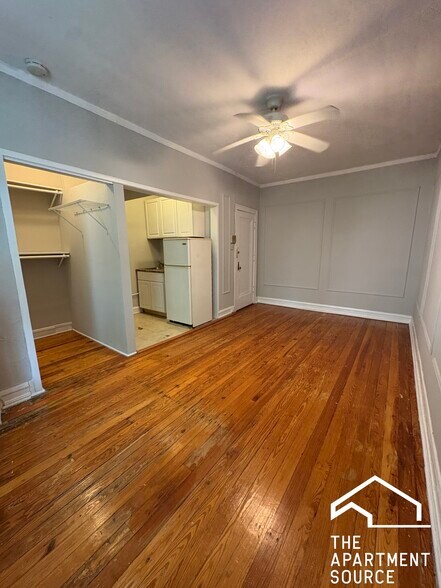 Building Photo - 2825 N Burling St