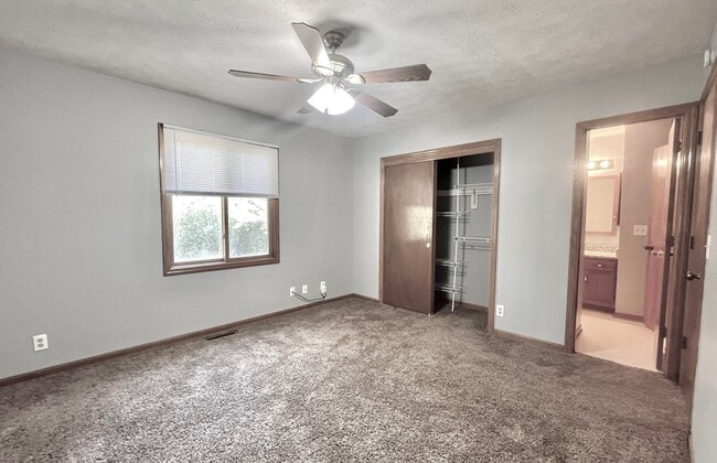 Building Photo - Beautiful 4 bed, 2 bath house at $1,795