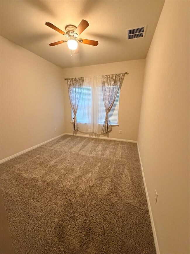 Building Photo - 1645 Settlers Glen Dr