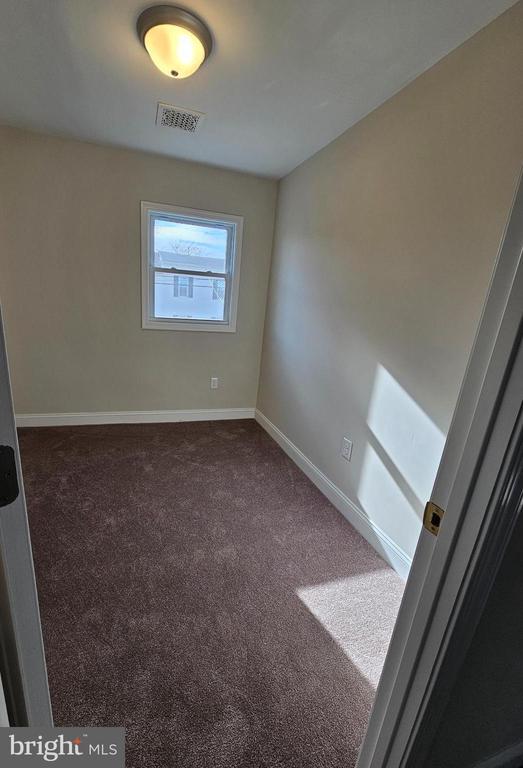 Building Photo - 301 E 4th St