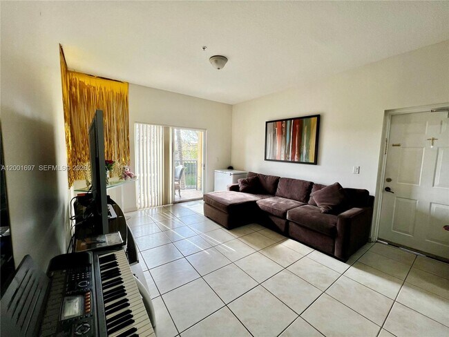 Building Photo - 7290 NW 114th Ave