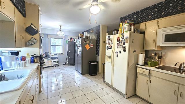 Building Photo - 425 Mimosa Dr