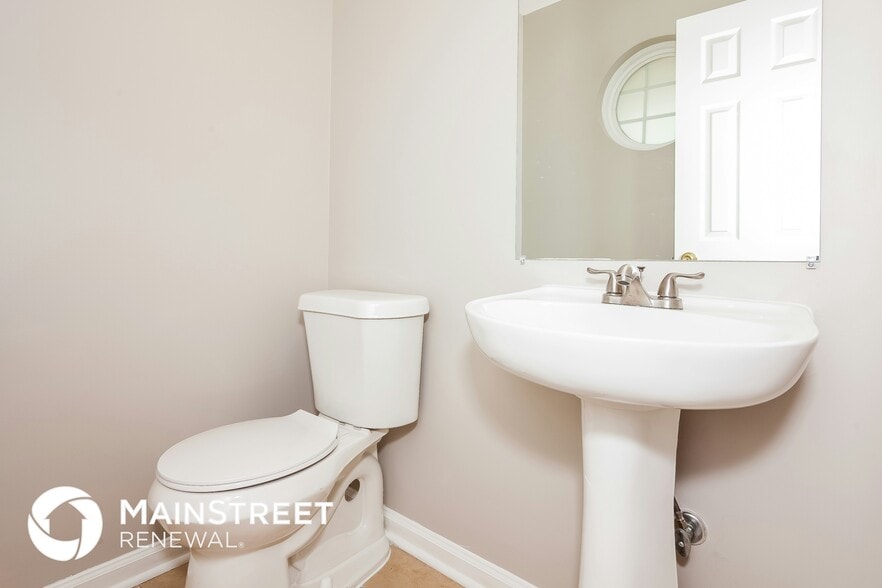 Building Photo - 11124 Pointer Ridge Dr