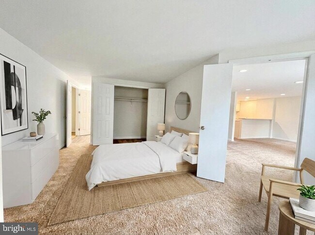 Building Photo - 4342 Pembrook Village Dr