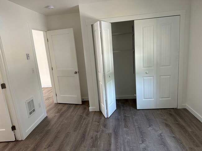 Building Photo - 3 bedroom, 2.5 bath in Downtown Ferndale
