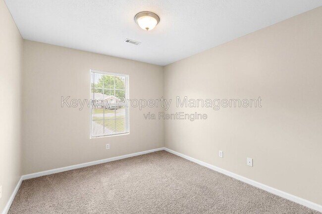 Building Photo - 1760 Tamarind Way