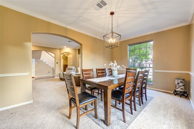 Building Photo - 3211 Hickory Grove Ln