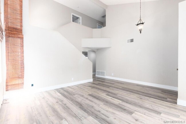 Building Photo - 36085 Provence Dr