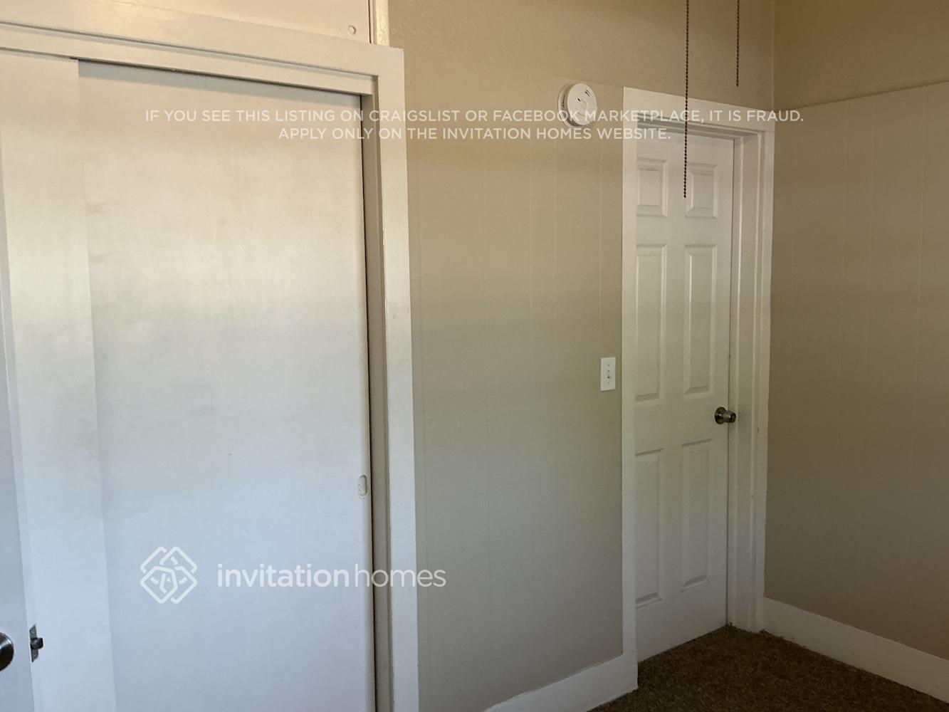 Building Photo - 2209 Curtis Dr S