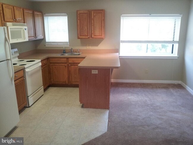 Building Photo - 8406 Westview Rd