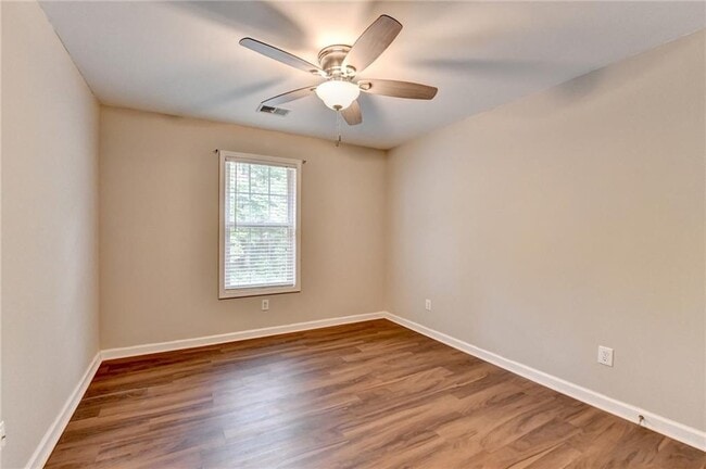 Building Photo - 3426 Town Square Dr NW