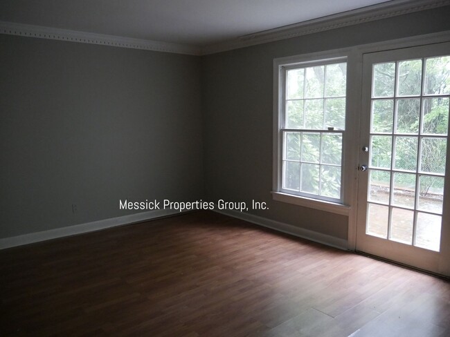 Building Photo - END UNIT TOWNHOME ON OLD TOWN CLUB GOLF CO...