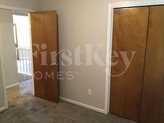 Building Photo - 1405 Andrea Dr