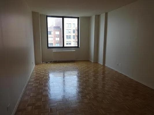 Building Photo - 380 Rector Pl