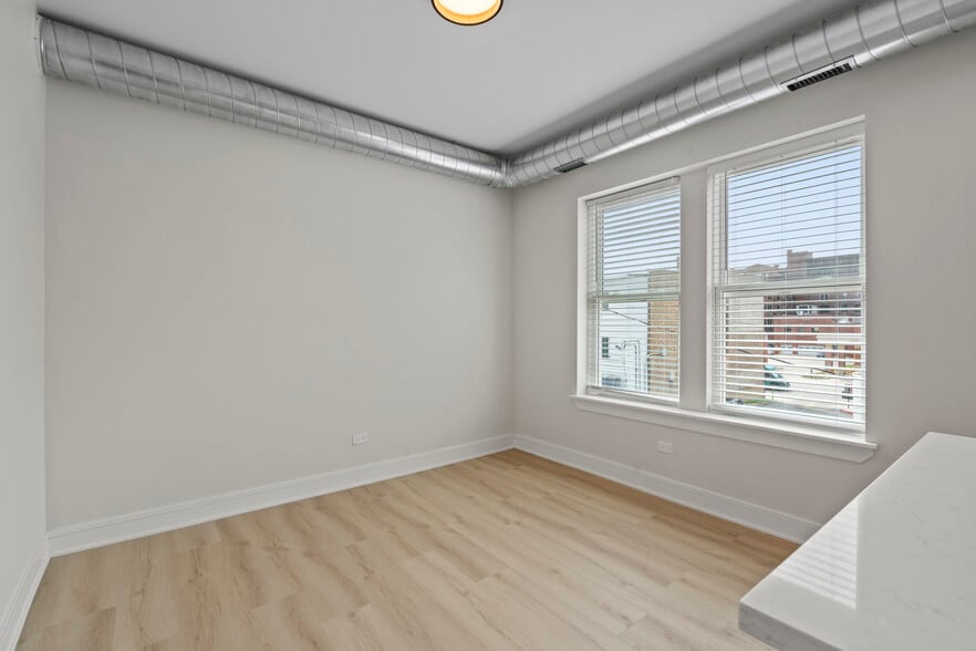 Building Photo - 432-436 S Maple Ave