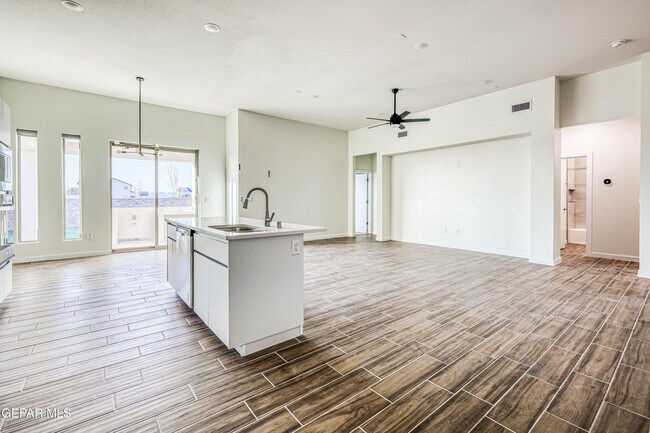 Building Photo - 903 Dewsbury Wy