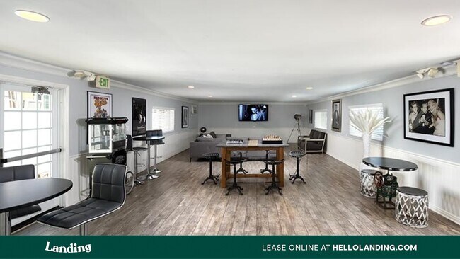 Building Photo - 8250 Lankershim Blvd