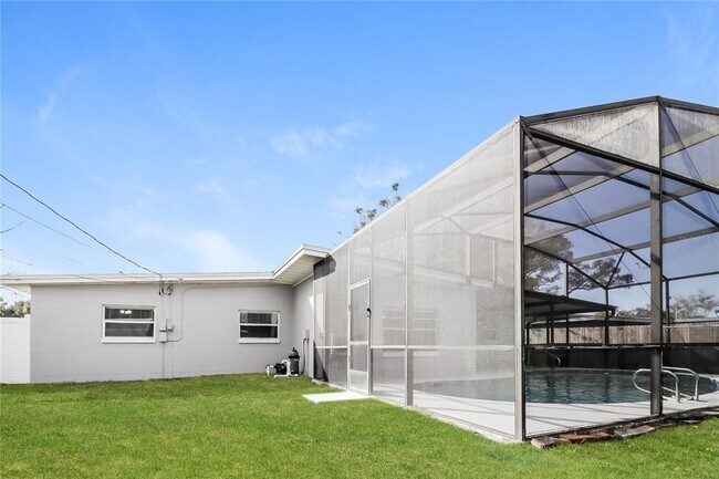 Building Photo - 613 Morocco Ave