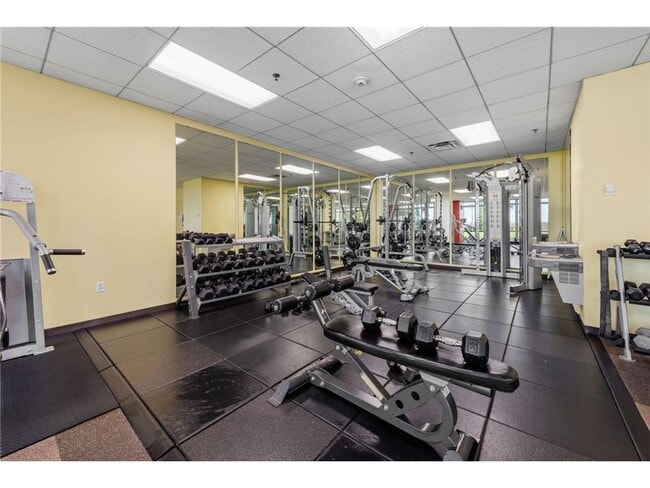 Building Photo - 929 Portland Ave