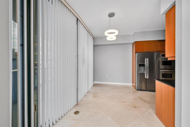 Building Photo - 333 Las Olas Way