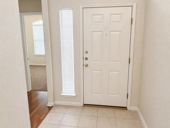 Building Photo - 2206 Bakers Way