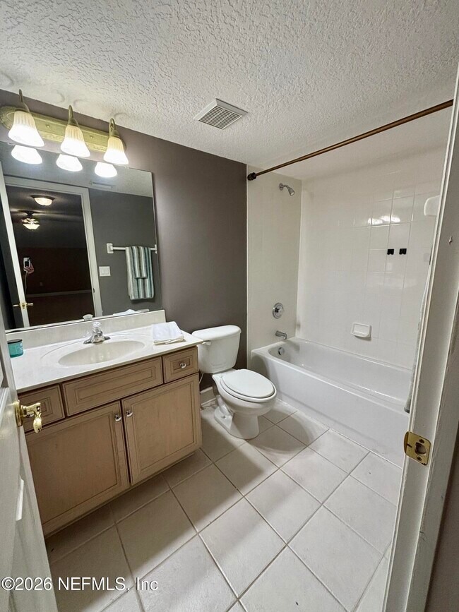 Building Photo - 11827 Crusselle Dr