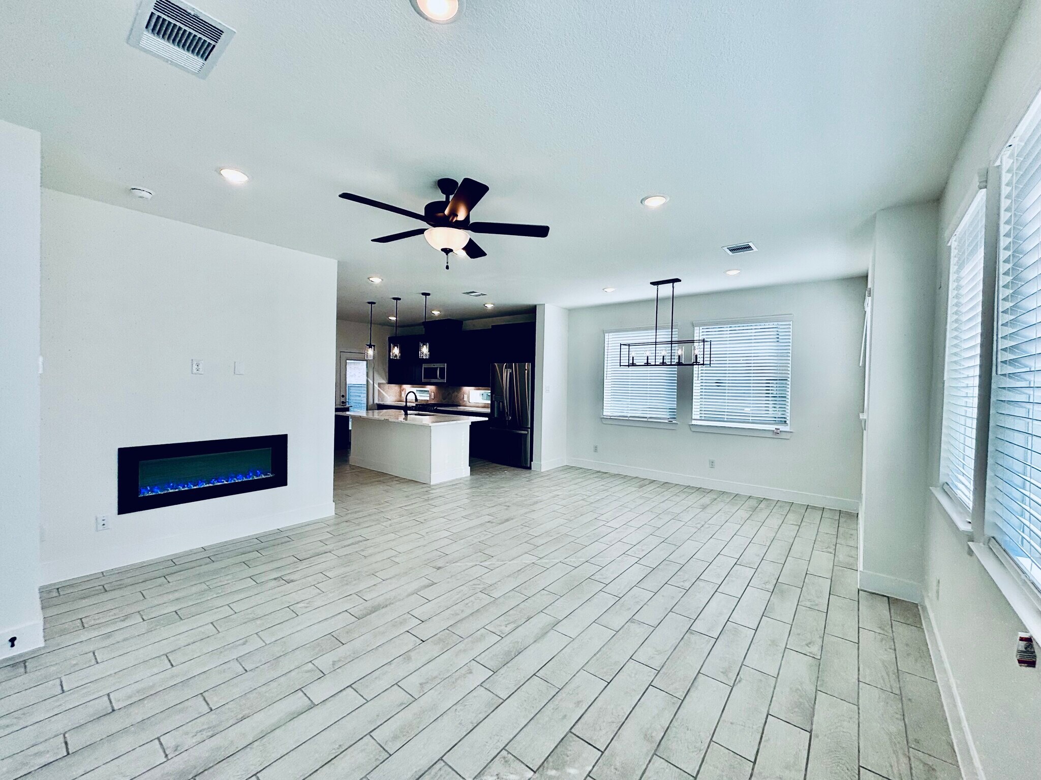 Building Photo - 15110 Dry Creek Junction Pl