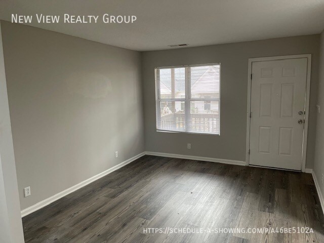 Building Photo - 242 Hoskins Mill Ln