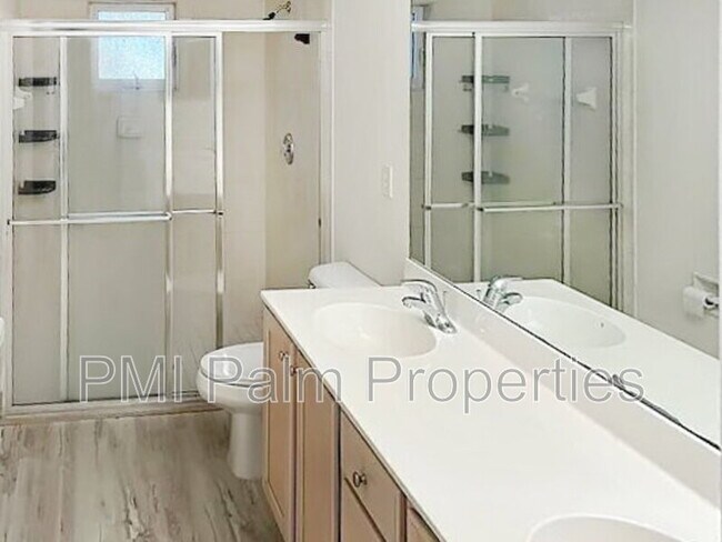 Building Photo - 117 SW Glenwood Dr