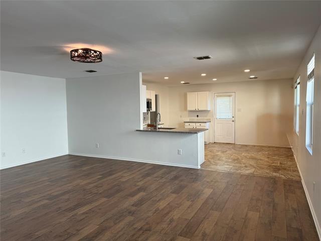 Building Photo - 605 Lewis Canyon Ln