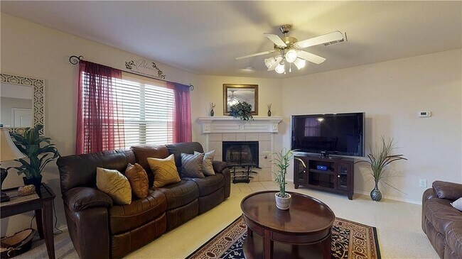 Building Photo - 9948 Southgate Dr