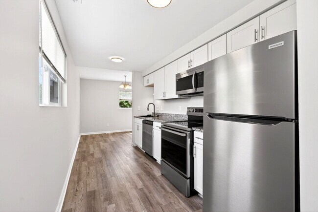 Building Photo - 931 Waycross Rd