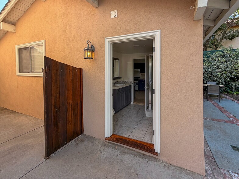 Building Photo - 13459 Erwin St