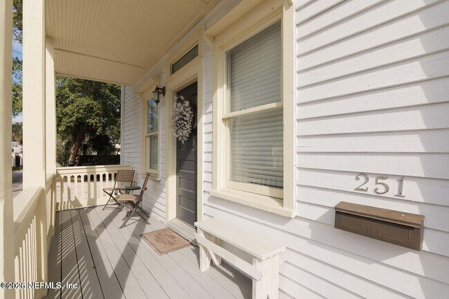 Building Photo - 251 Charlotte St