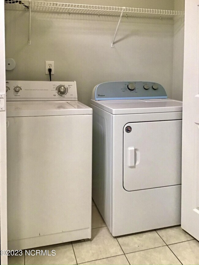 Building Photo - 5002 Hunters Trail