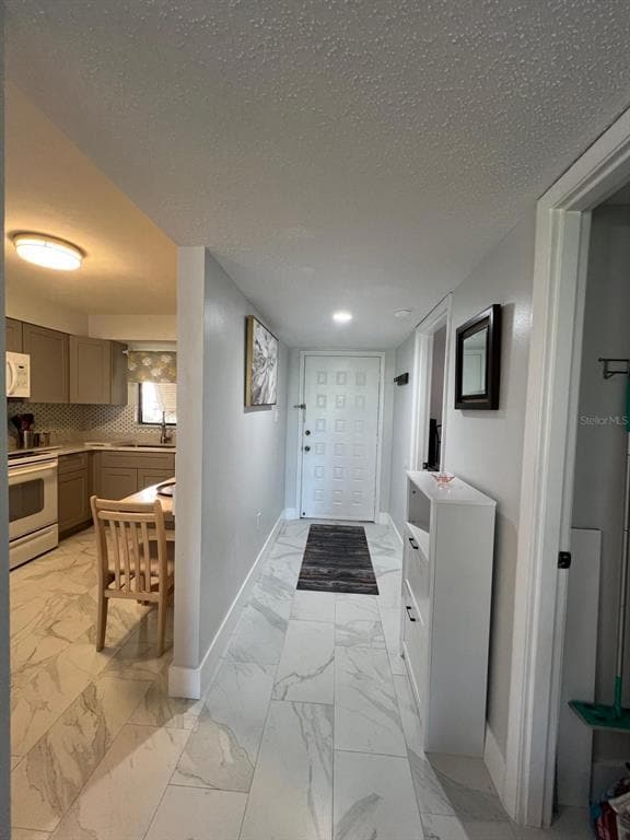 Building Photo - 5279 Willow Links