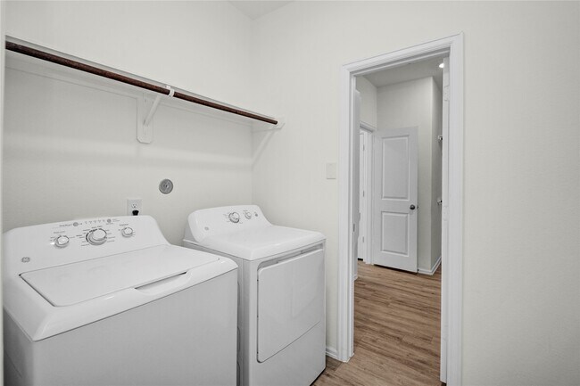 Building Photo - 19010 Sonora Chase Dr