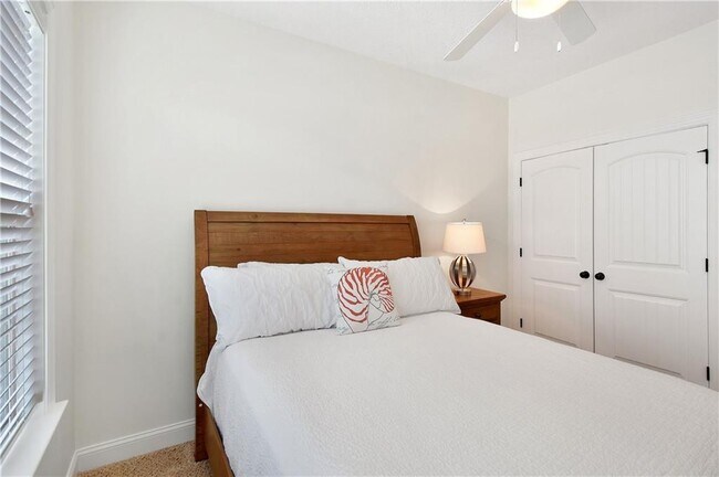 Building Photo - 510 Mariners Cir