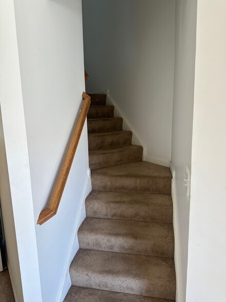 Building Photo - 91 Fuzzy Tail Dr