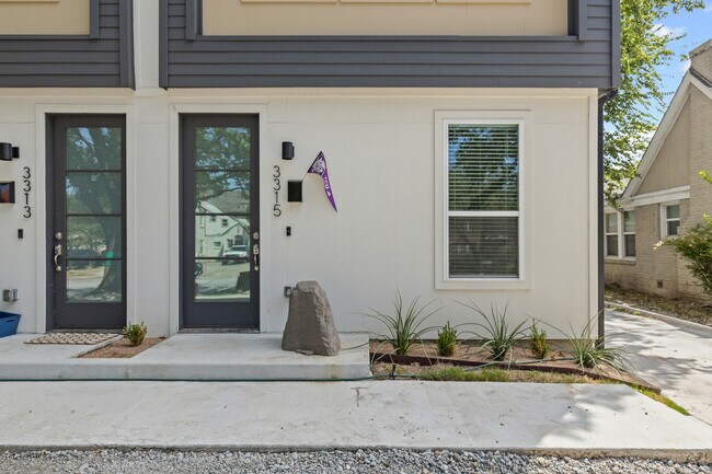 Building Photo - 3315 S University Dr