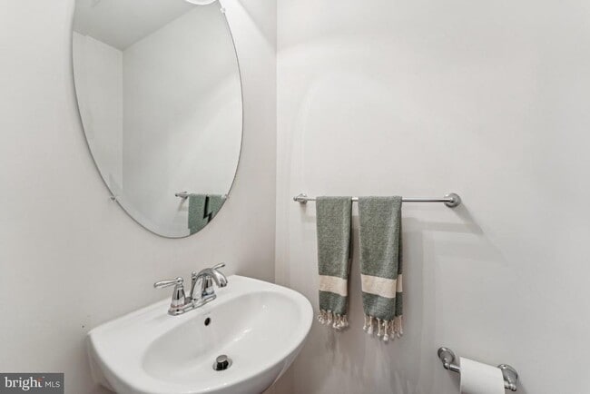 Building Photo - 15304 Pocopson Creek Way